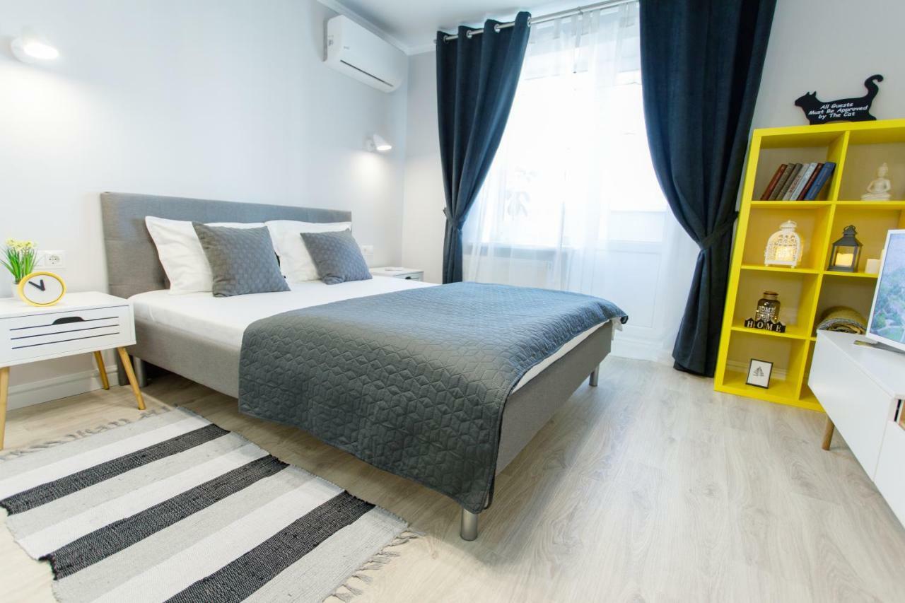 Apart-Hotel "Lavina" Sumy Exteriör bild